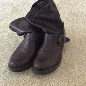 Women’s Frye boots, size 7.5